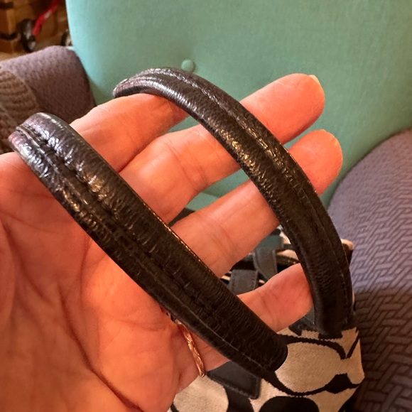 Coach Black Gray Signature Logo Canvas Kiss-lock Handbag Shoulder Bag - Picture 13 of 15